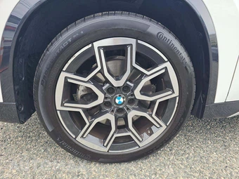 2025 BMW X1 xDrive28i - miniatura 18