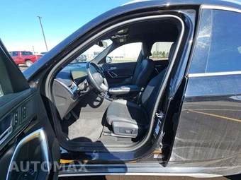 2025 BMW X1 xDrive28i - miniatura 3