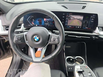 2025 BMW X1 xDrive28i – miniatura 10