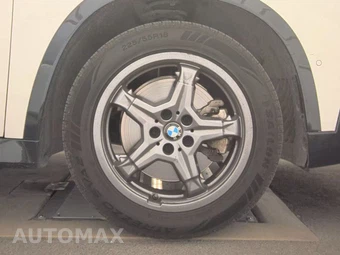 2025 BMW X1 xDrive28i – miniatura 10