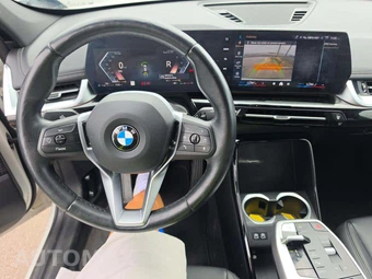 2025 BMW X1 xDrive28i - miniatura 10