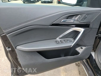 2025 BMW X1 xDrive28i – miniatura 9