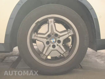 2025 BMW X1 xDrive28i - miniatura 10
