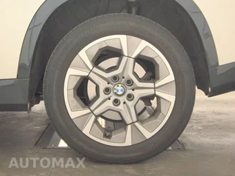 2025 BMW X1 xDrive28i - miniatura 12