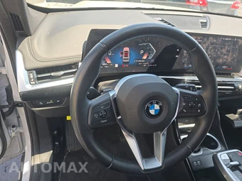 2025 BMW X1 xDrive28i - miniatura 16