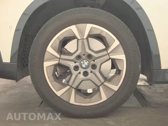 2025 BMW X1 xDrive28i - miniatura 9