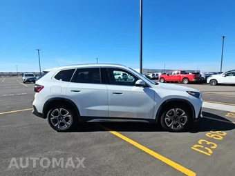 2025 BMW X1 xDrive28i - miniatura 5