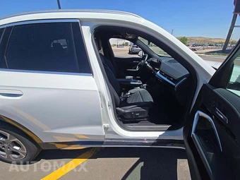 2025 BMW X1 xDrive28i - miniatura 15