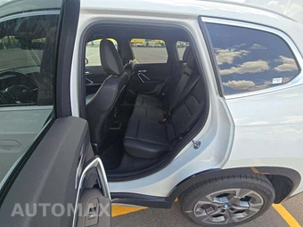 2025 BMW X1 xDrive28i - miniatura 13