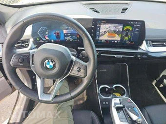 2025 BMW X1 xDrive28i - miniatura 10