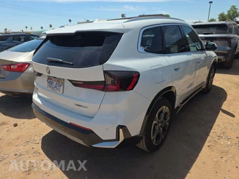 2025 BMW X1 xDrive28i - miniatura 3