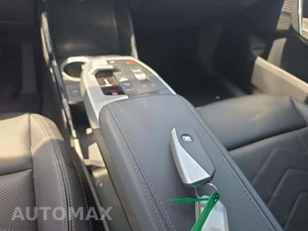 2025 BMW X1 xDrive28i - miniatura 8