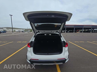 2025 BMW X1 xDrive28i – miniatura 11
