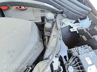 2025 BMW X1 xDrive28i - miniatura 28