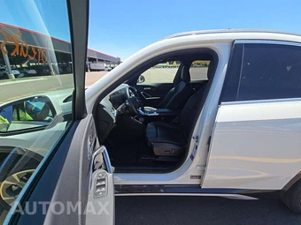 2025 BMW X1 xDrive28i - miniatura 3
