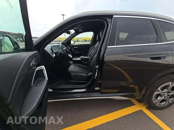 2025 BMW X1 xDrive28i - miniatura 3