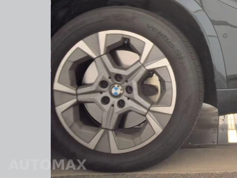 2025 BMW X1 xDrive28i - miniatura 10