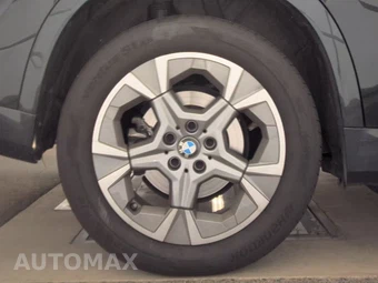 2025 BMW X1 xDrive28i - miniatura 11
