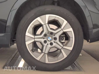 2025 BMW X1 xDrive28i - miniatura 12
