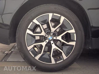 2025 BMW X3 30 xDrive - miniatura 11