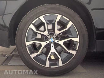 2025 BMW X3 30 xDrive – miniatura 11
