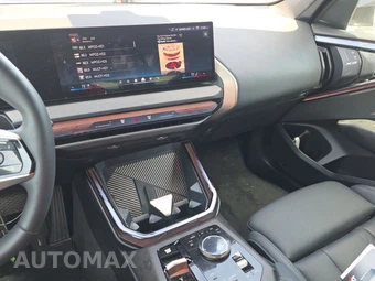 2025 BMW X3 30 xDrive – miniatura 17