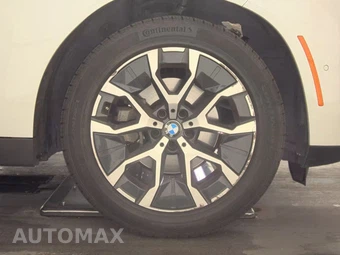 2025 BMW X3 30 xDrive – miniatura 10