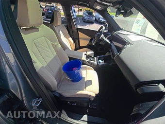 2025 BMW X3 30 xDrive - miniatura 15