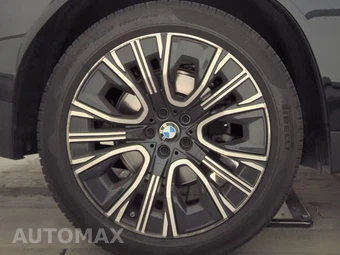 2025 BMW X3 30 xDrive – miniatura 11