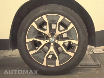 2025 BMW X3 30 xDrive - miniatura 12