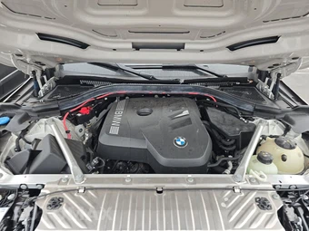 2025 BMW X3 30 xDrive - miniatura 16