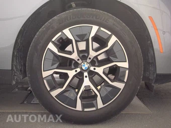 2025 BMW X3 30 xDrive – miniatura 10