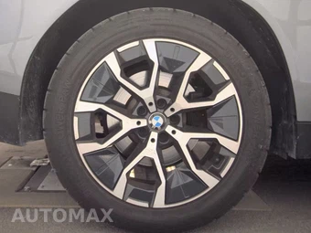 2025 BMW X3 30 xDrive – miniatura 11