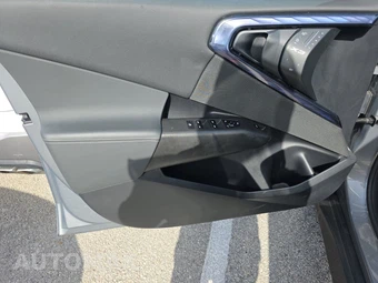 2025 BMW X3 30 xDrive – miniatura 15