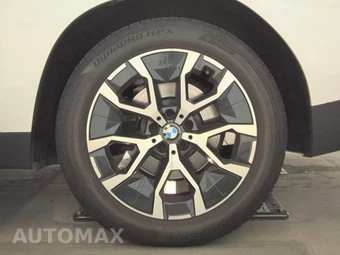 2025 BMW X3 30 xDrive - miniatura 12