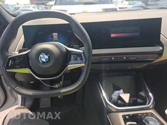 2025 BMW X3 30 xDrive - miniatura 17