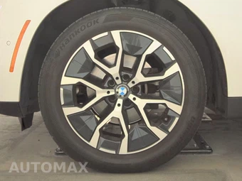 2025 BMW X3 30 xDrive - miniatura 9