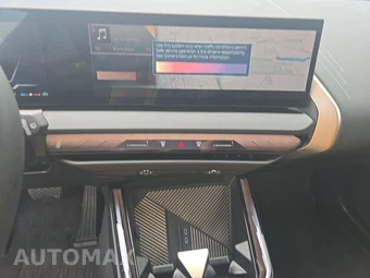 2025 BMW X3 30 xDrive – miniatura 11