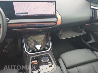 2025 BMW X3 30 xDrive - miniatura 17