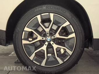 2025 BMW X3 30 xDrive - miniatura 11
