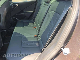 2025 BMW X3 M50 – miniatura 10