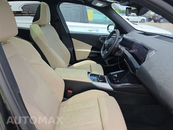 2025 BMW X3 M50 – miniatura 14
