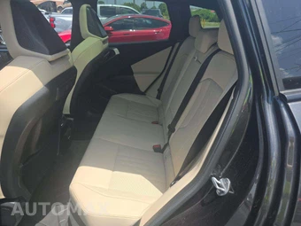2025 BMW X3 M50 – miniatura 10