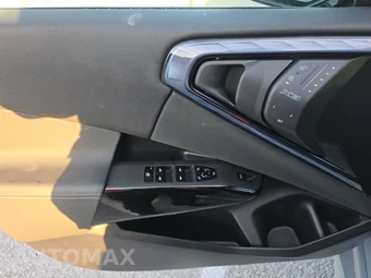 2025 BMW X3 M50 – miniatura 15
