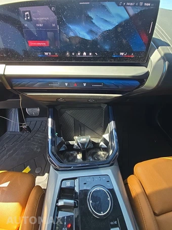 2025 BMW X3 M50 - miniatura 11