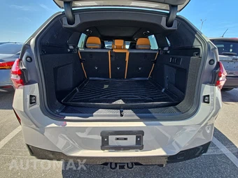 2025 BMW X3 M50 - miniatura 16