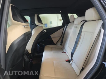 2025 BMW X3 M50 - miniatura 10