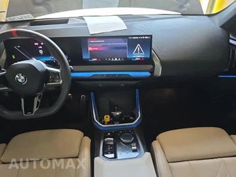 2025 BMW X3 M50 - miniatura 8