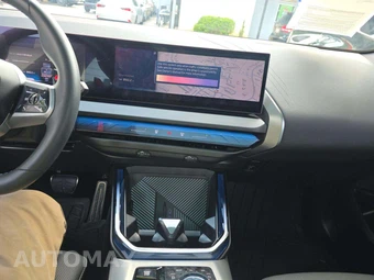 2025 BMW X3 M50 – miniatura 10