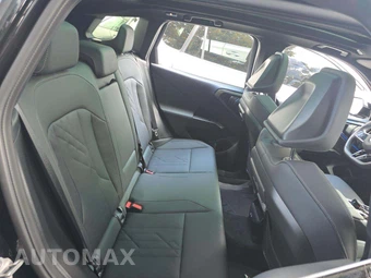 2025 BMW X3 M50 – miniatura 16